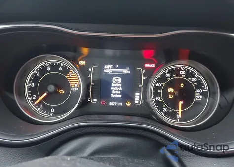 2019 Jeep Cherokee Latitude 4X4 из США, поврежденный, VIN 1C4PJMCX4KD238408